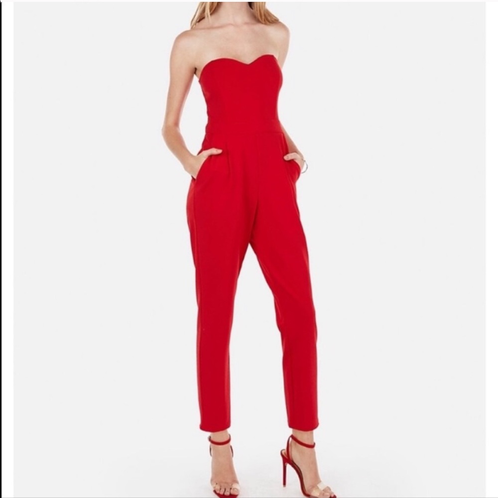 ✨Express red strapless jumpsuit ✨